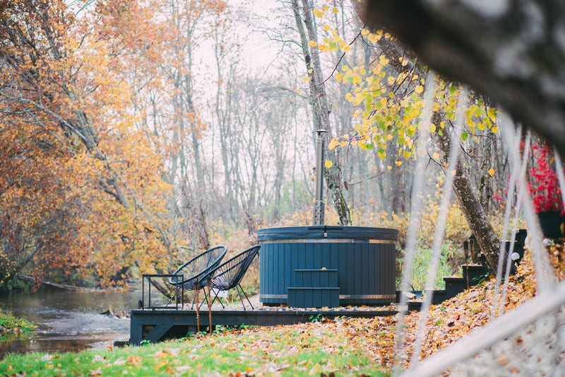 The Pearl Basin – 4-Person Acrylic Hot Tub