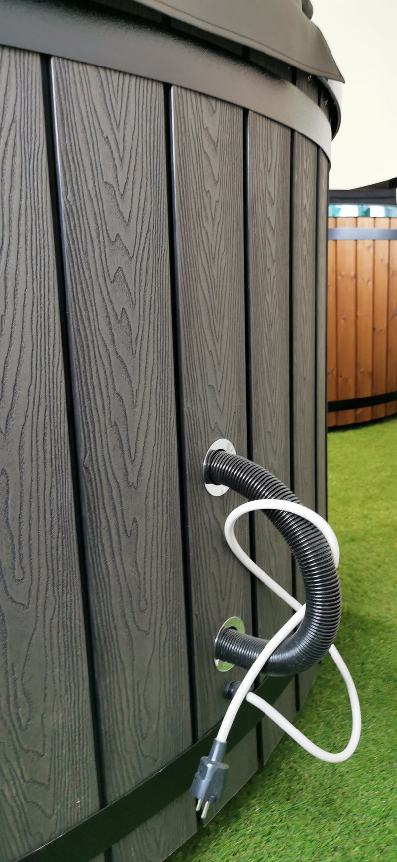 The Pearl Basin – 4-Person Acrylic Hot Tub