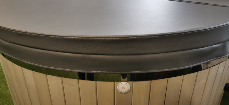 The Pearl Basin – 4-Person Acrylic Hot Tub