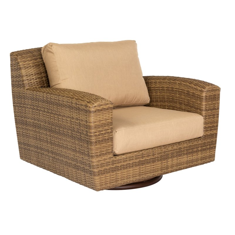 Saddleback Swivel Lounge Chair