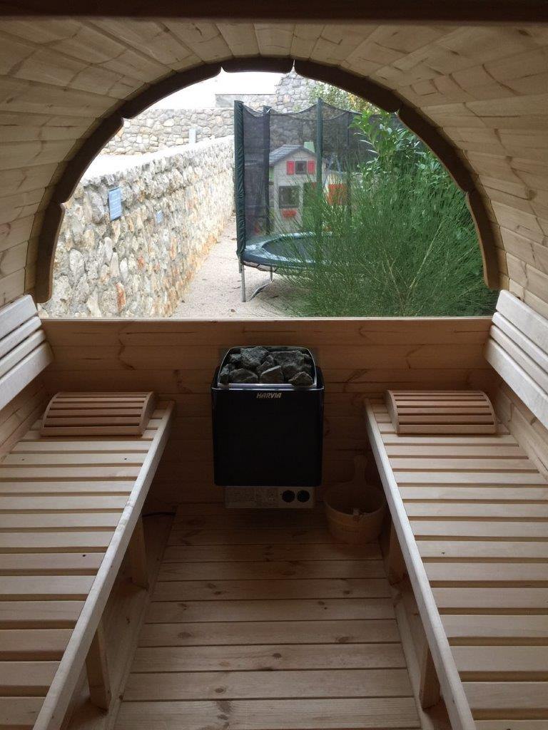 The Obsidian Dome – 10-Person Thermowood Sauna Barrel